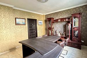 комерційна за адресою Олени Пчілки вул., 8