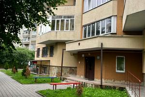 коммерческая по адресу Лисинецька, 2А