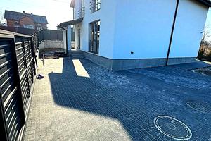 будинок за адресою Грушевського