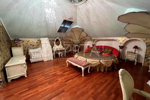комерційна за адресою Євгена Чикаленка вул. (Пушкінська), 32В