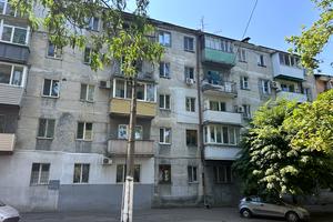 квартира за адресою 10 Квітня вул., 8