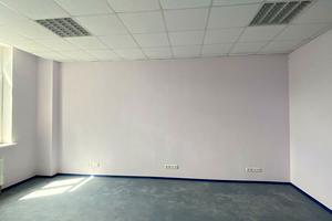 комерційна за адресою Світлицького вул., 35