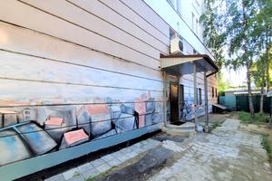 комерційна за адресою Юрія Іллєнка вул. (Мельникова), 83д