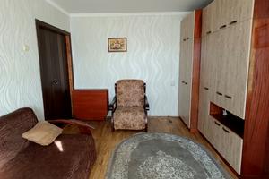 квартира за адресою вул. Небесної Сотні, 24