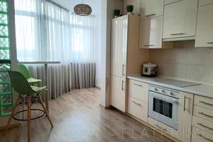 квартира по адресу Миколы Бажана просп., 8-Б