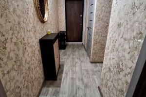 квартира за адресою Соборна вул. (50 років Жовтня), 7