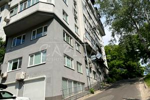 комерційна за адресою Соляна вул., 70