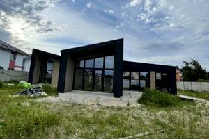 будинок за адресою Центральна вул., 44