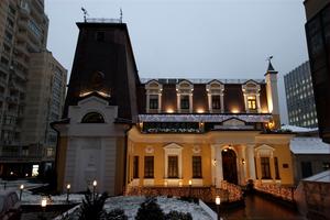 комерційна за адресою Володимирська вул., 49