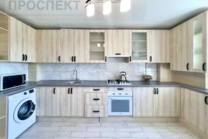 квартира за адресою Михайла Лушпи просп., 5