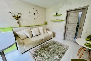 квартира за адресою Паустовского, 42