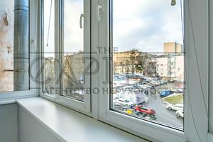 комерційна за адресою Саксаганського вул., 42