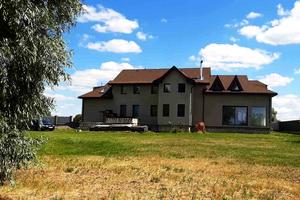 дом по адресу незалежності