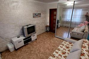 квартира за адресою Озерна вул. (Червоних Майовщиків), 37