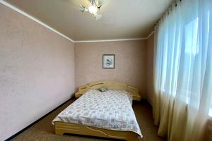будинок за адресою Богдана Хмельницького, 3