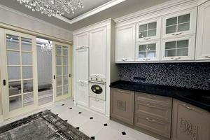 квартира за адресою Літературна вул., 12