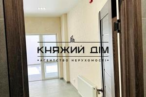 комерційна за адресою Михайла Максимовича вул. (Онуфрія Трутенка), 24