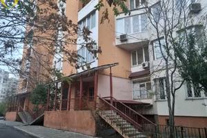 квартира за адресою Тополина вул., 18/1