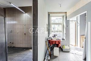 комерційна за адресою Лесі Українки бульв., 28