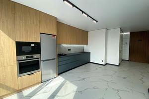 квартира за адресою Степана Бандери вул., 77-Б