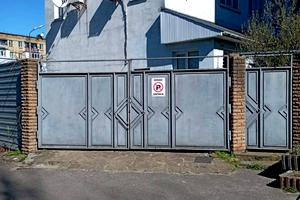 комерційна за адресою Миру просп., 4-А