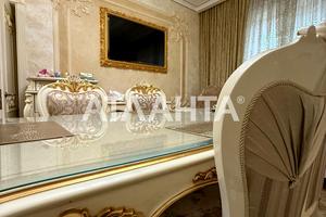 будинок за адресою Центральна вул., 1