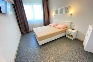 квартира по адресу Ревуцкого ул., 40-В