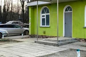 коммерческая по адресу Київська, 20