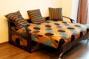 квартира за адресою Хотинська вул., 12