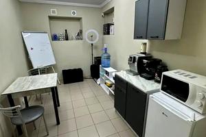 комерційна за адресою Короленко вул., 25