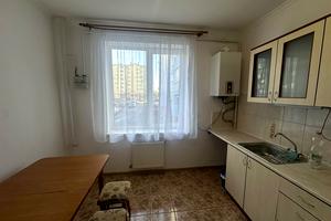 квартира за адресою Крайна вул., 14