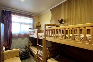 комерційна за адресою Парусна вул. (Героїв Сталінграду), 1н