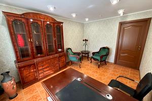 коммерческая по адресу Леси Украинки бульв., 10-А