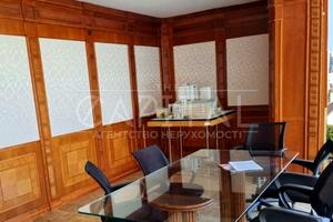 комерційна за адресою Верхньогірська вул., 7