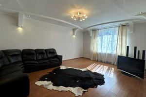 будинок за адресою Прикарпатська, 1б