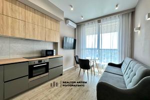 квартира за адресою Зоряний бульв., 1м