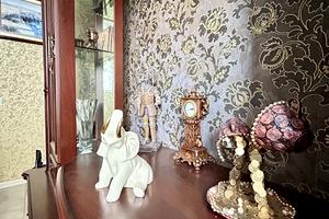 комерційна за адресою Олени Пчілки вул., 8