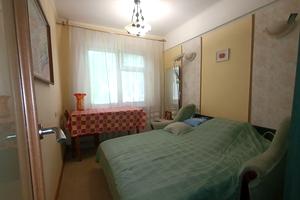 кімната за адресою Максимовича, 9А