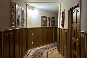 комерційна за адресою Червоної Калини просп., 79