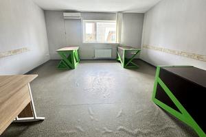 комерційна за адресою Автопаркова вул., 7