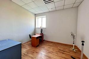 комерційна за адресою Костя Левицького вул., 112
