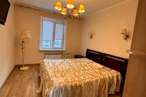квартира за адресою Тополина вул., 18