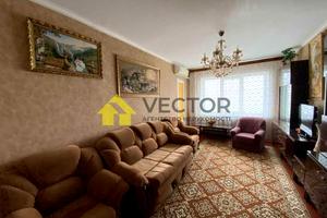 квартира за адресою Героїв України вул., 30