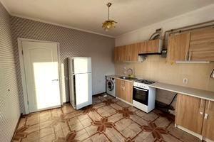 квартира за адресою Зарічанська вул., 11