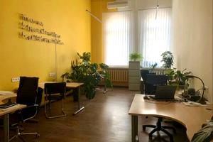 комерційна за адресою Володимирська вул., 10