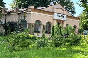 комерційна за адресою Незалежності, 4