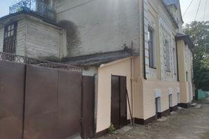 комерційна за адресою Віктора Косенка вул., 8