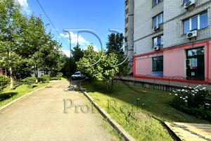 комерційна за адресою Анни Ахматової вул., 31