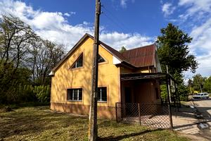 комерційна за адресою смт. Клевань, Лісова, 1