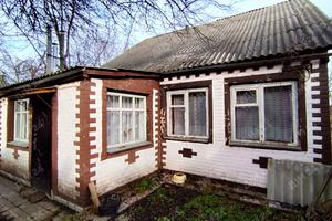 дом по адресу центральна, 1